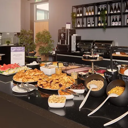 Island - & Wellness Отель